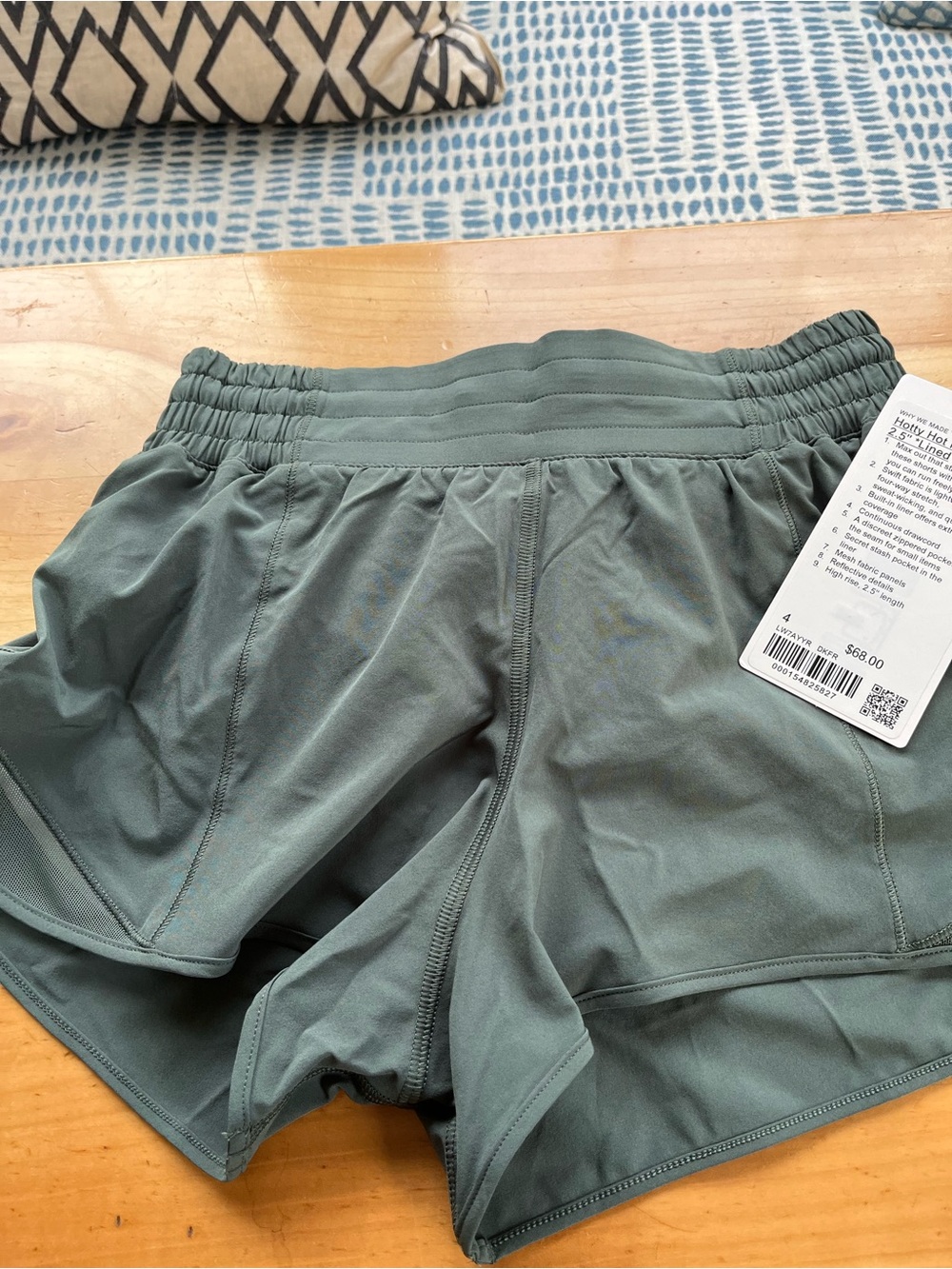 Lululemon Hotty Hot Athletic Shorts in Forest Green